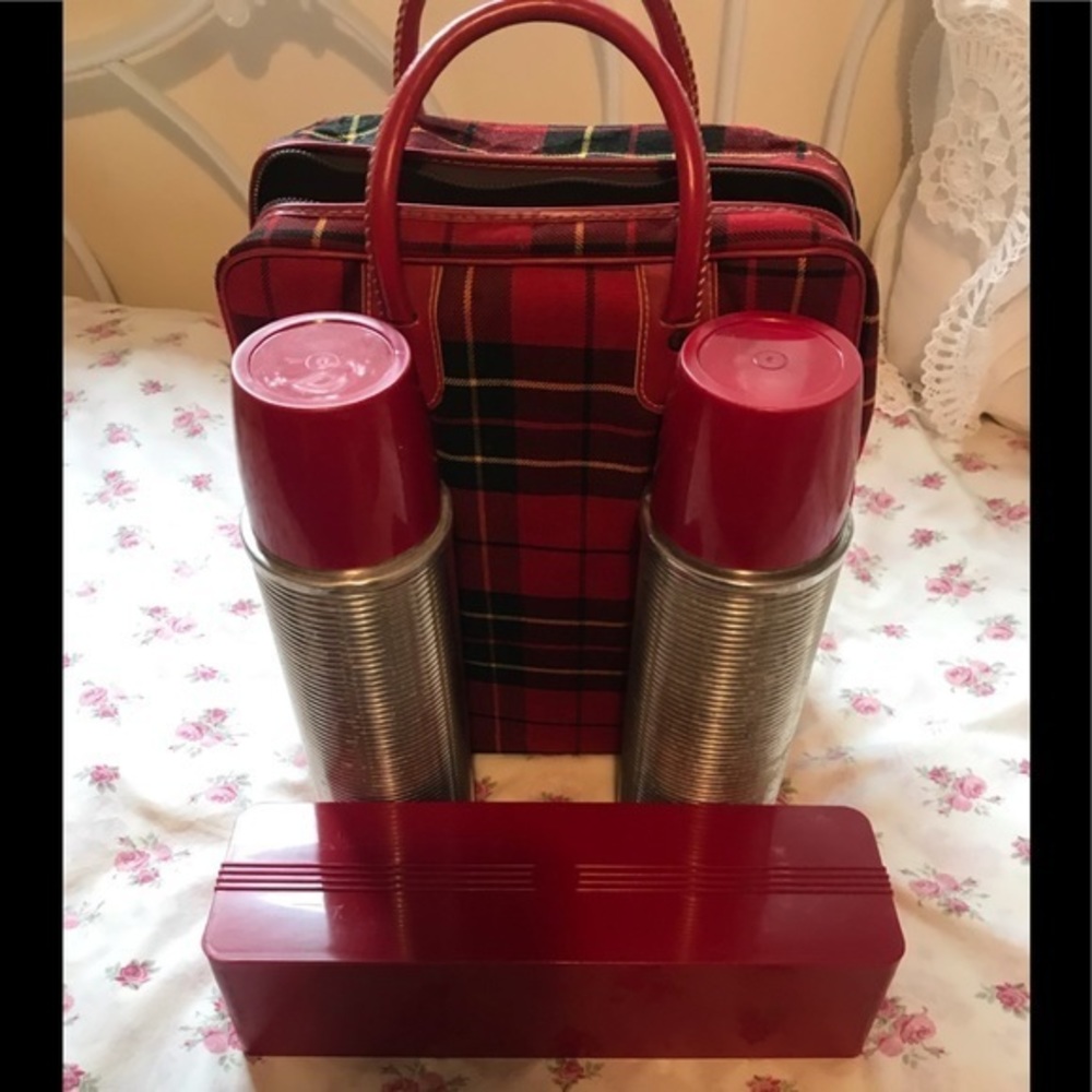 Complete Vintage 1940’s 13-Piece Thermos Meal Kit